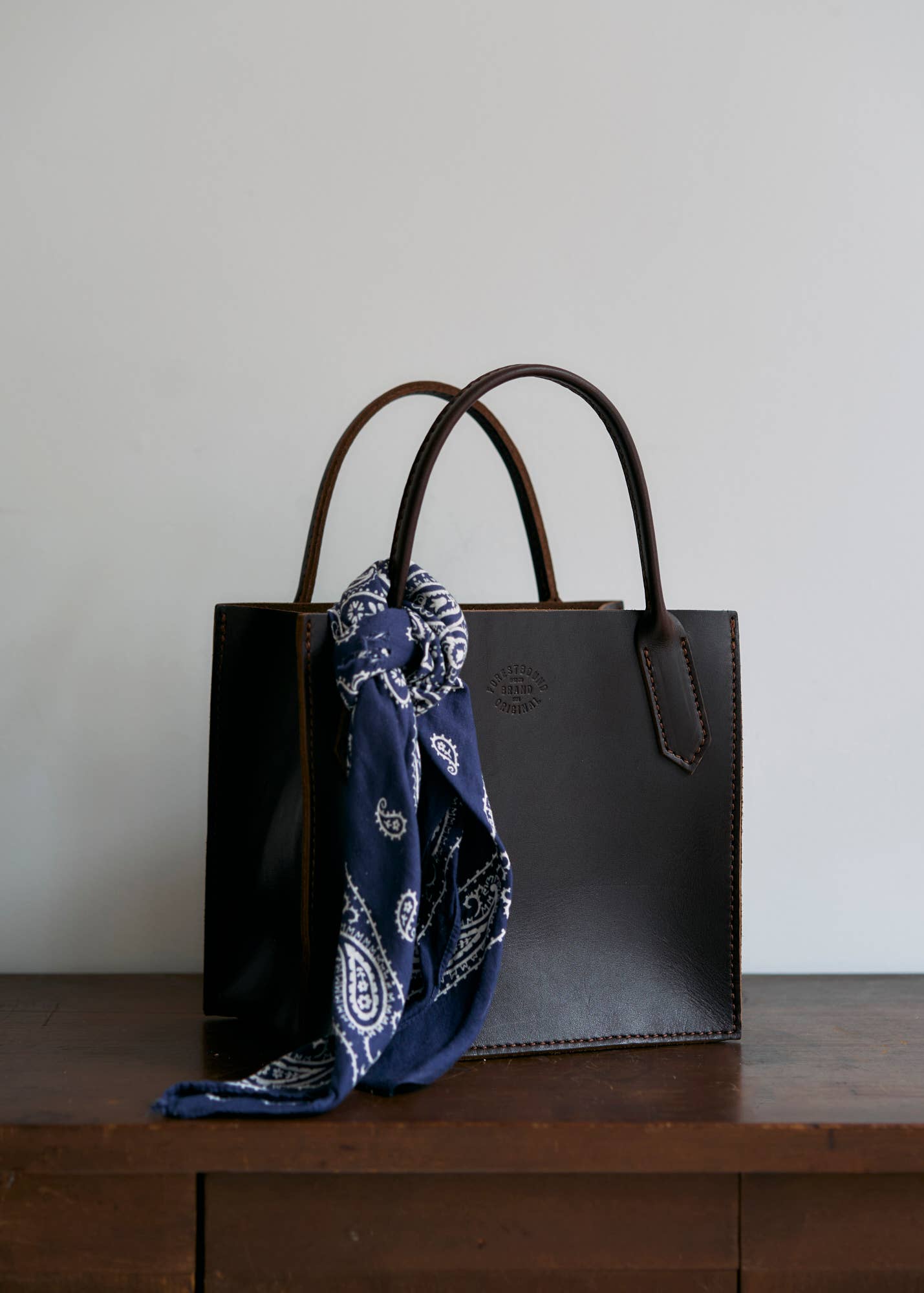 FORESTBOUND – wholesale Bärkasse - Dam – Läderväska för docka, Liten Brun Latigo1