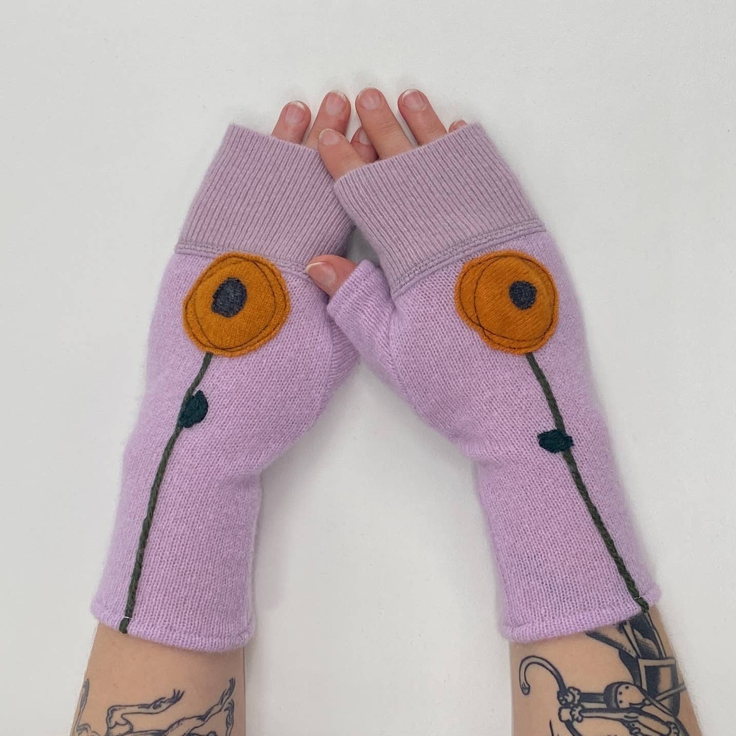 Sardine Clothing Co. - Wholesale Gloves - Women's - Fingerless Cashmere Gloves-Poppy4