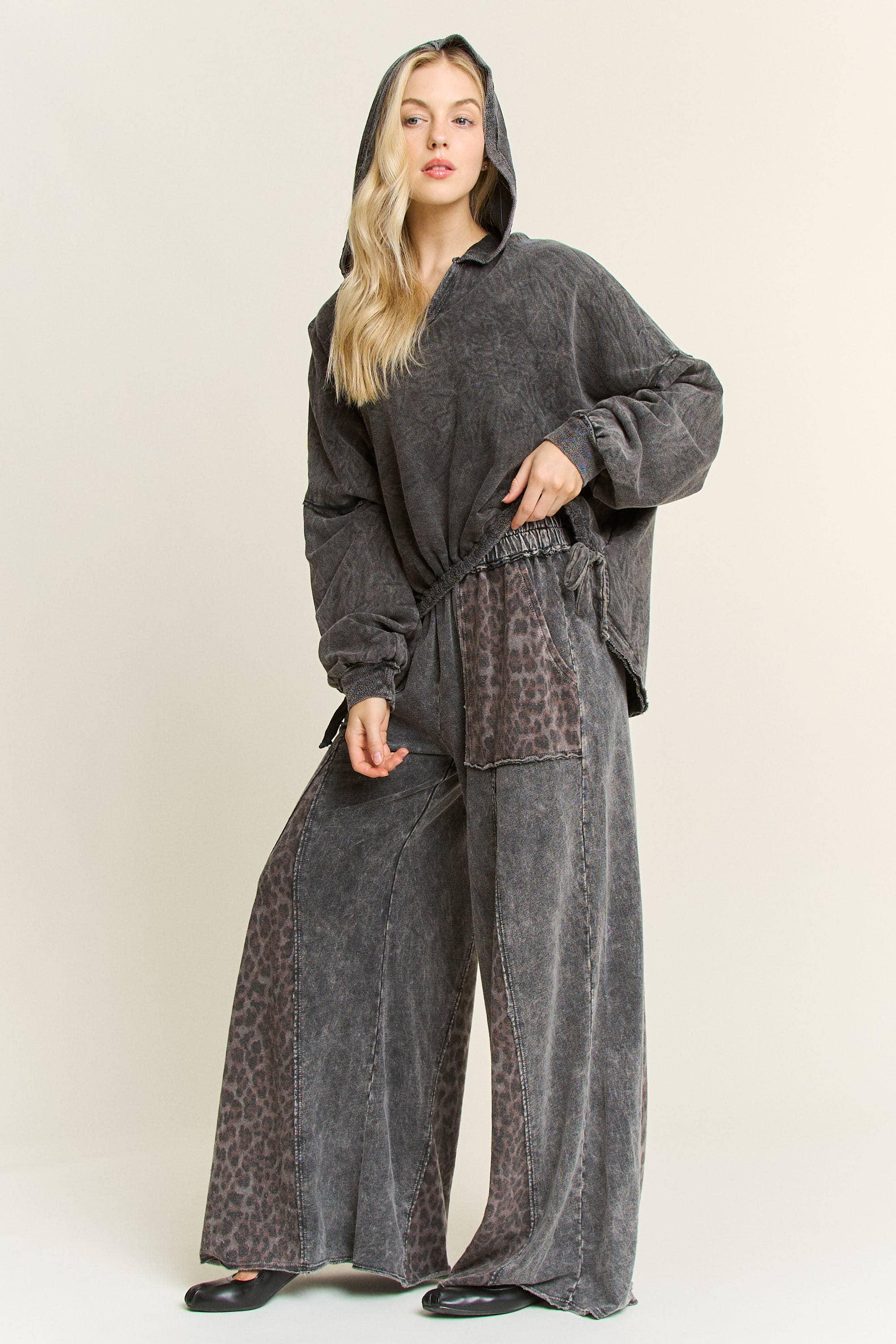 J.Her - Wholesale Pants - Women's - Mineral Washed Leopard Animal Print Flare Pants HP5783P122