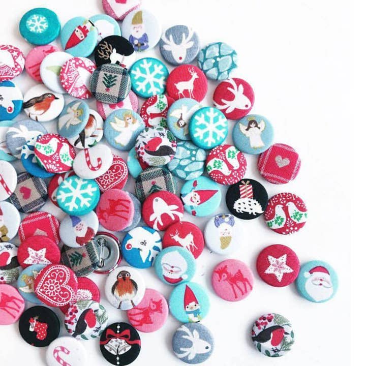 50 alfileres navideños pequeños de tela para venta al por mayor de Kaela Mills