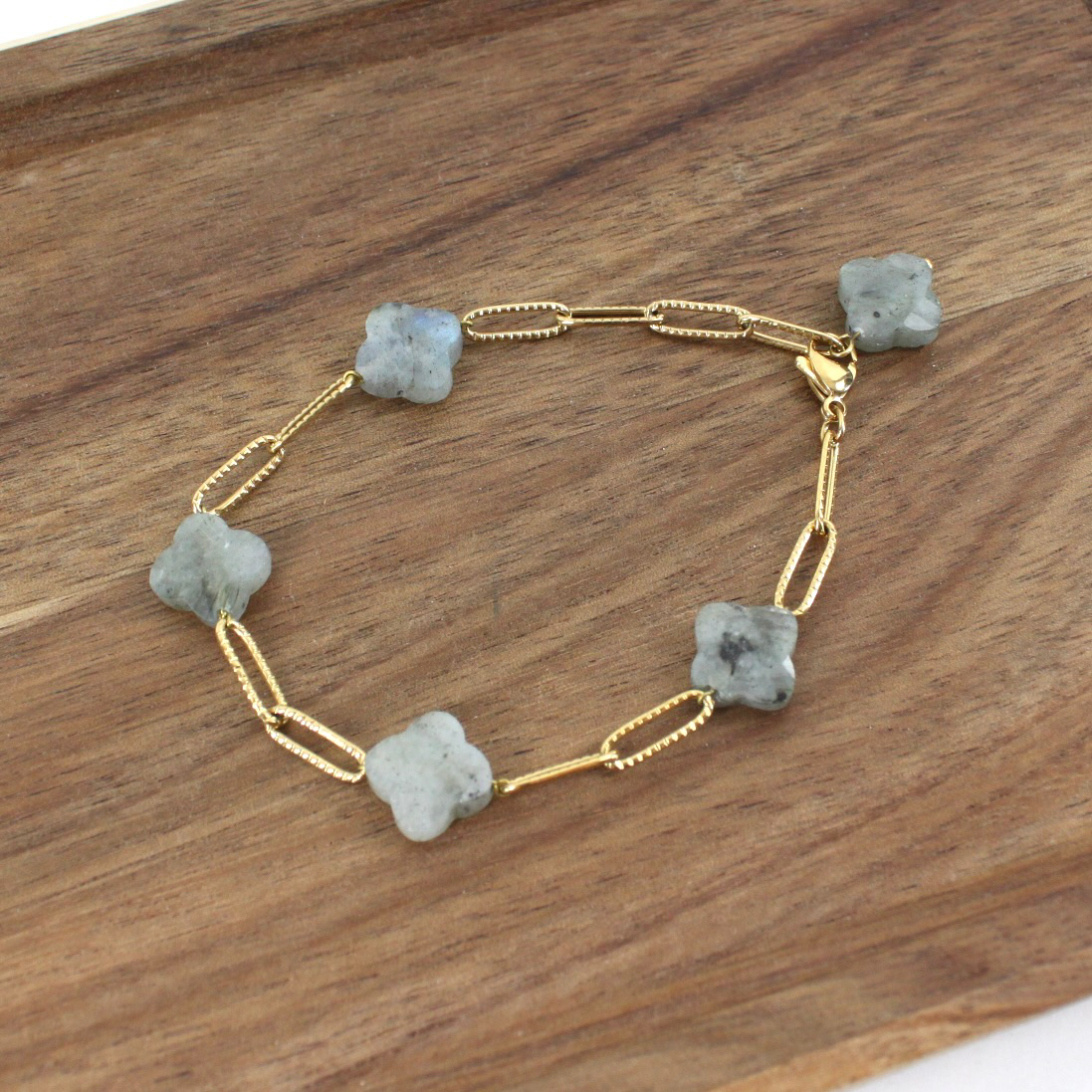 Pretty Persuasions - Vendita all'ingrosso Bracciali a catena e a maglie - B24045 Bracciale in acciaio inossidabile con 5 Clover Stone2