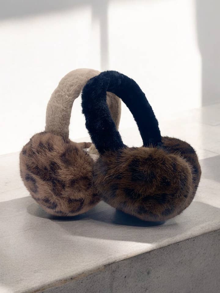 Leopard faux fur earmuffs CC07 for wholesale by BYREN | ÉLINE L'ATELIER