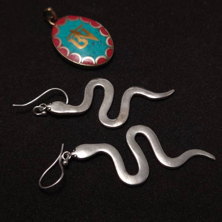 Tenzing Collections - Wholesale Dangle Earrings - Snake Earrings, Golden and Silver4