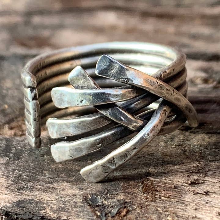 Roots Ring (variations) pour la vente par Salt & Steel
