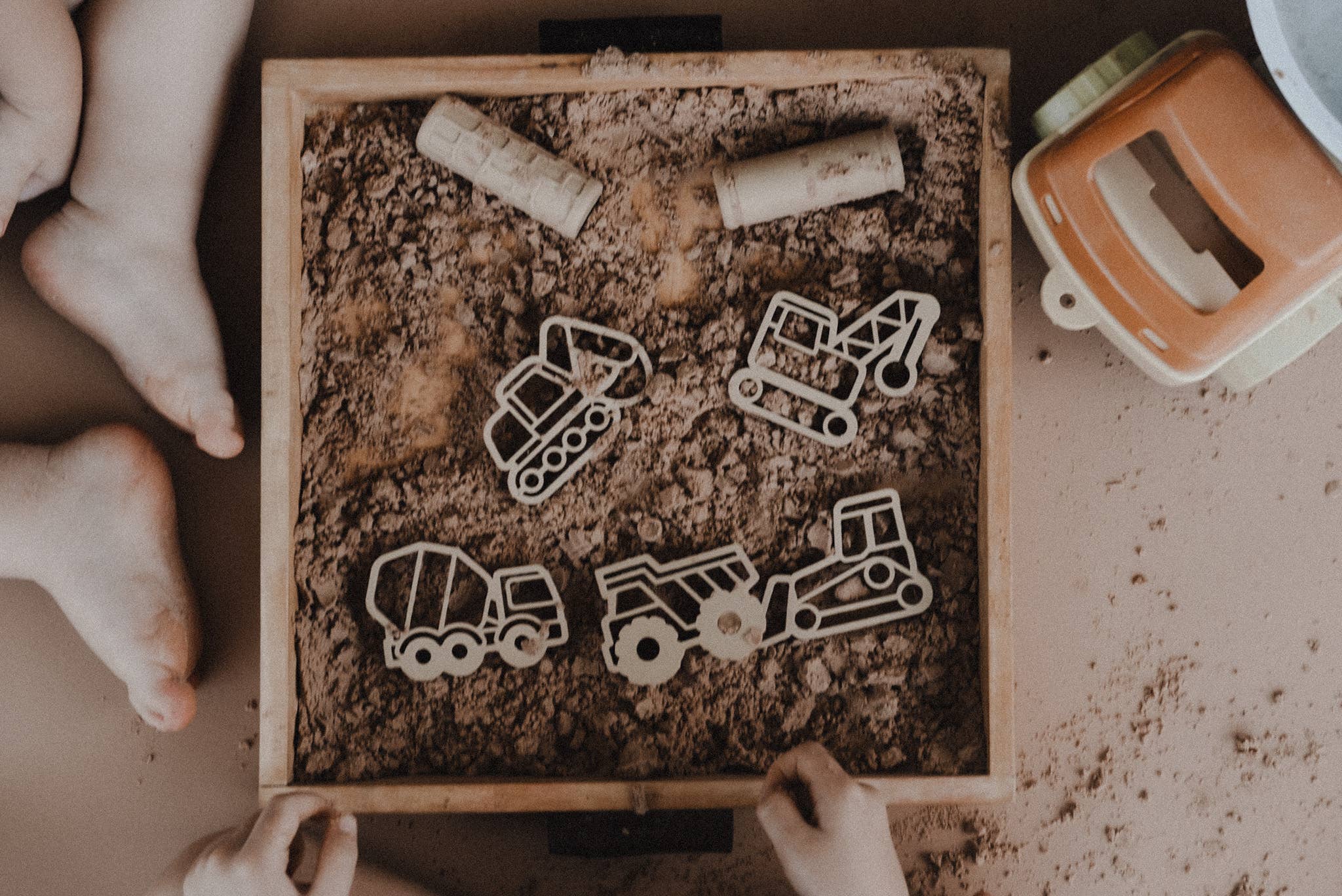 Kinfolk Pantry - Wholesale Toy Set - Kids - Construction Cutter Set - Eco Playdough Tool3