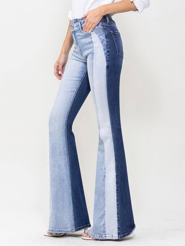 JEANS SUPER FLARE À TAILLE HAUTE À BLOCS DE COULEURS T5740A pour la vente par VERVET by FLYING MONKEY