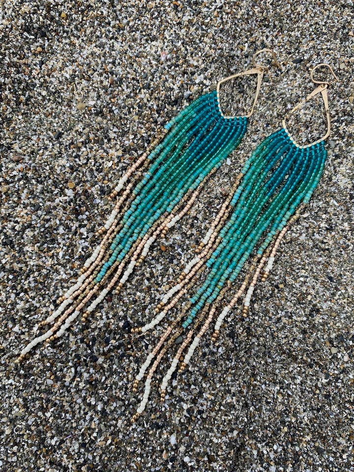 Ocean långa fransörhängen för wholesale av Naomi Star Designs