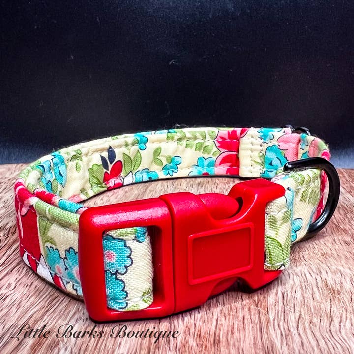 Le collier pour chien « Rosie » pour la vente par Little Barks Boutique