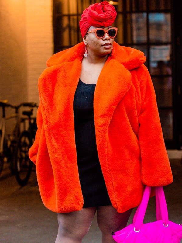 Lily Clothing - Wholesale Jacket - Women's - Fluffy, warm, elegant, casual and loose coat3