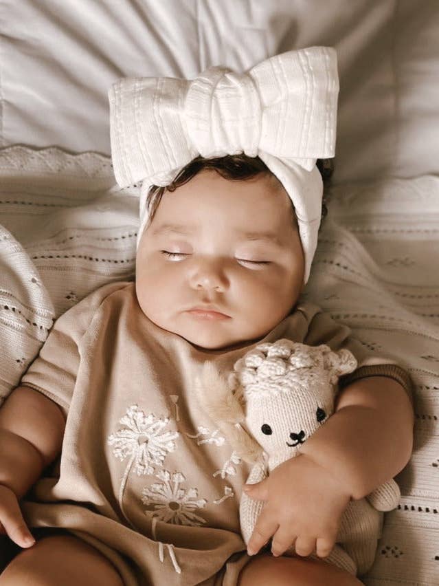 Diadema Luna + Luca Pointelle Bow, color blanco para venta al por mayor de Luna + Luca