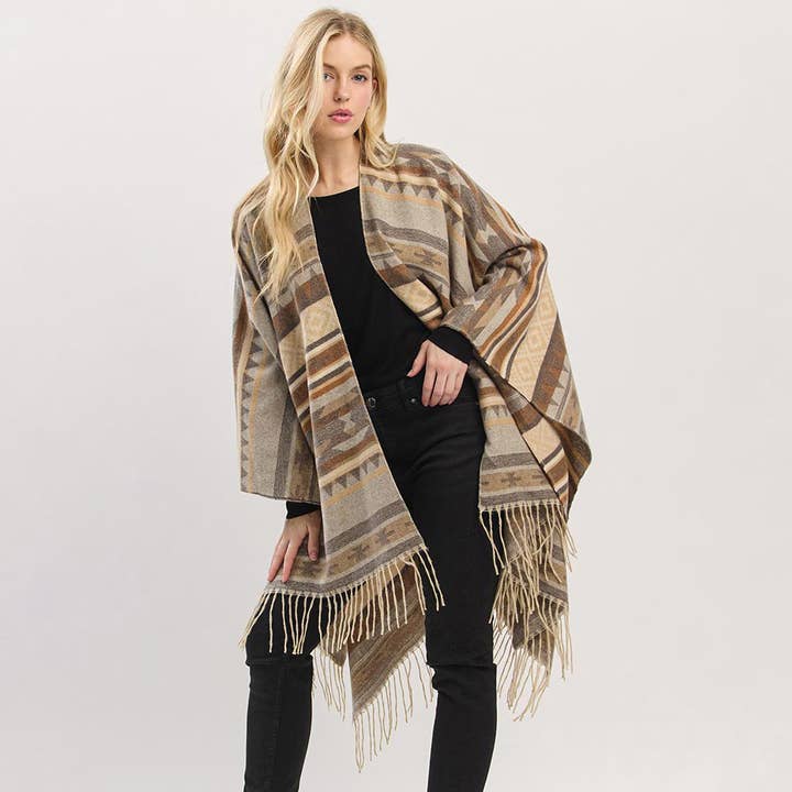 Sensibling Corp. - Vendita all'ingrosso Poncho - Donna - Poncho Ruana con frange con motivo azteco4