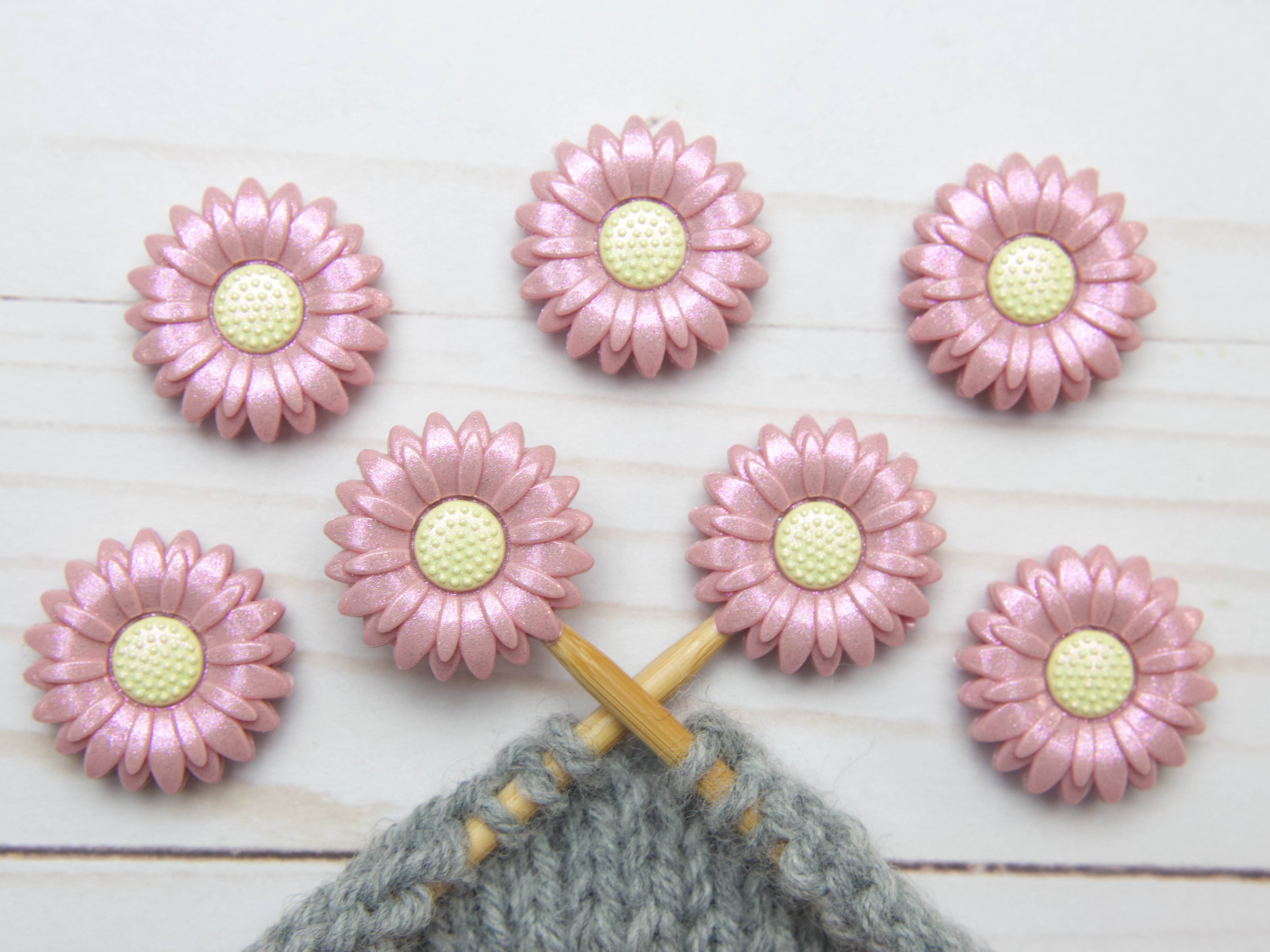 Fox & Pine Stitches - Wholesale Brei- en haakbenodigdheden - Roze Glansmadeliefje | Steekstoppers1