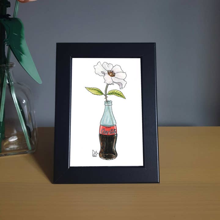 Rose Georgia Cherokee dans une bouteille de Coca-Cola encadrée 10 x 15 cm pour la vente par Lee McGuire Art