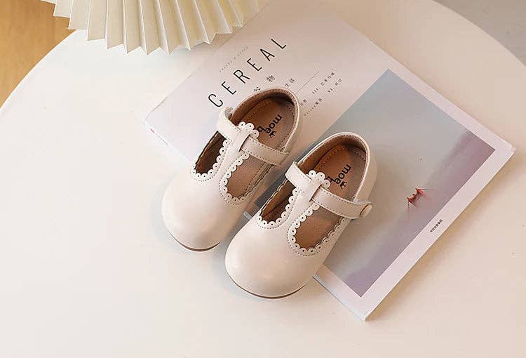 KiddieKickz - Vendita all'ingrosso Ballerine/mocassini - Bambini - Ballerine in pelle con cinturino a T per bambine: scarpe eleganti dal tocco retrò12