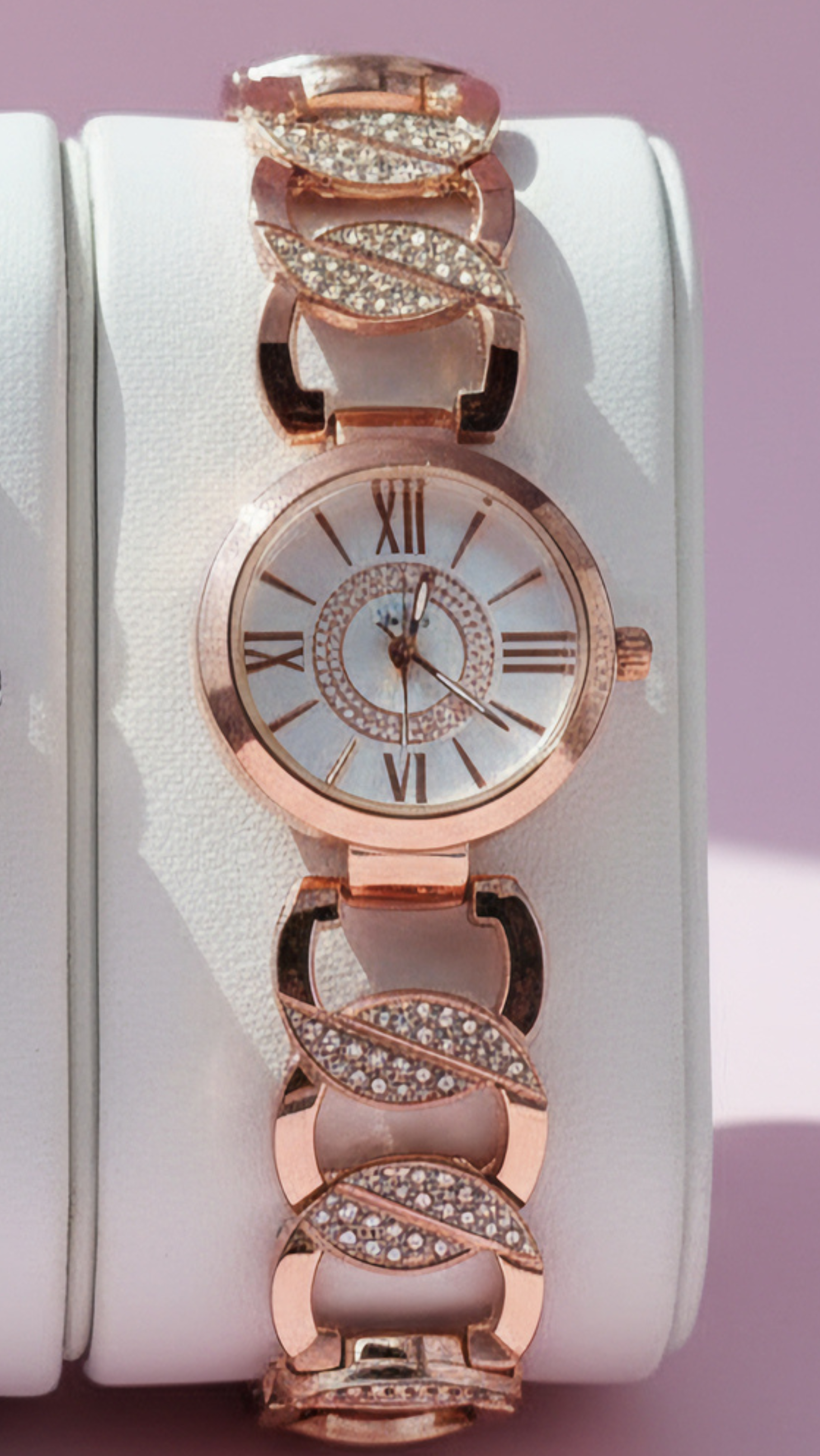 Arya Jewellery Wholesale - Wholesale Wrist watch – Women's - Crystal Link Round Face Watch3