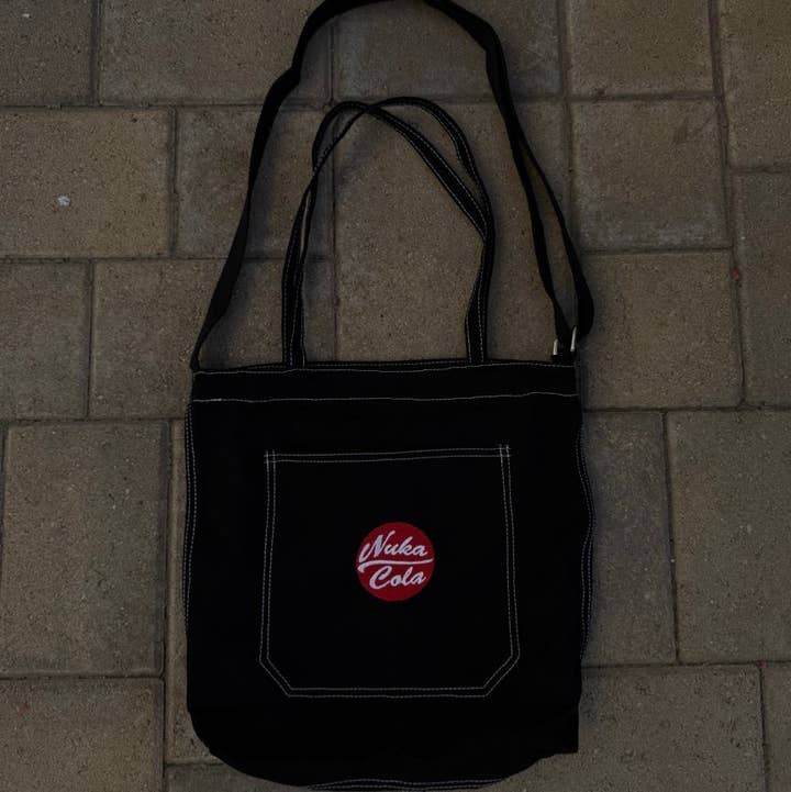 Threads By Tie - Wholesale Tote Bag - Unisex - Fallout Video Game Zipper Tote Bag Nuka Cola0