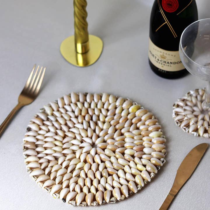 SUN AND DAY – wholesale Placemat – Cowrie Shell Placemat1