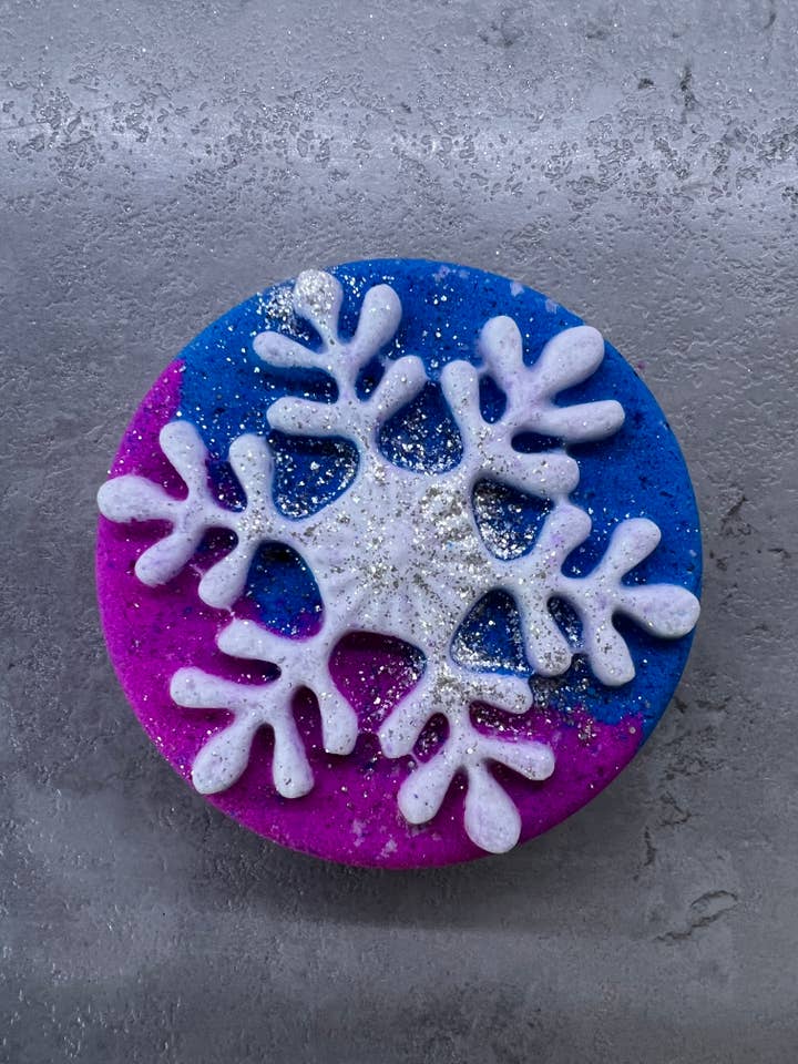 SNOWFLAKE 1 bath bomb for wholesale by Unique creations soap company