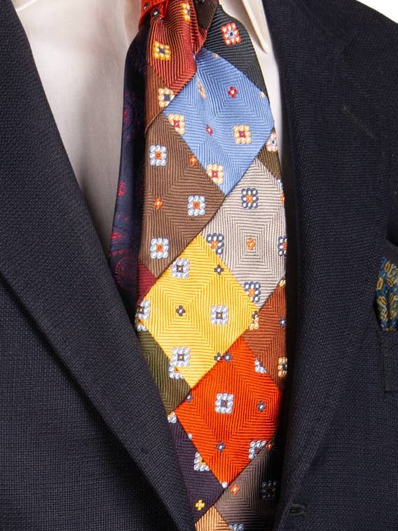 Patchwork-Mosaik-Krawatte aus Seide mit Multicolor-Muster PM830 für den Großhandel von Graffeo Cravatte