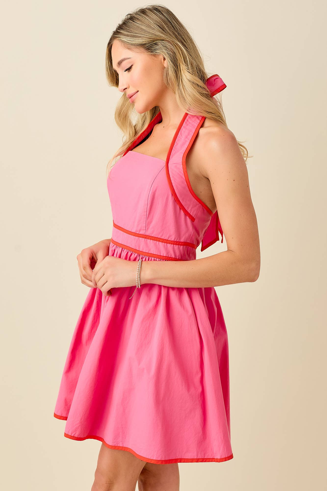 BABY PINK – wholesale Dress – Women's – Halter neck backless mini dress with contrast binding6