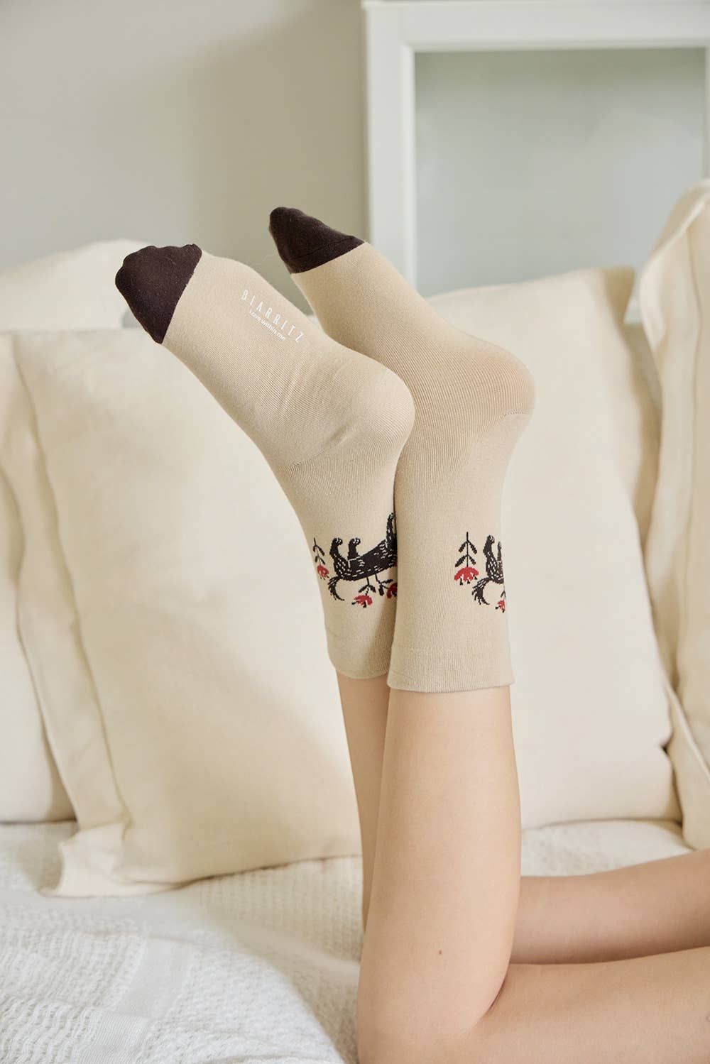 Comfortarians - Wholesale Socks - Women's - Premium Line Back Dog Point Basic Socks