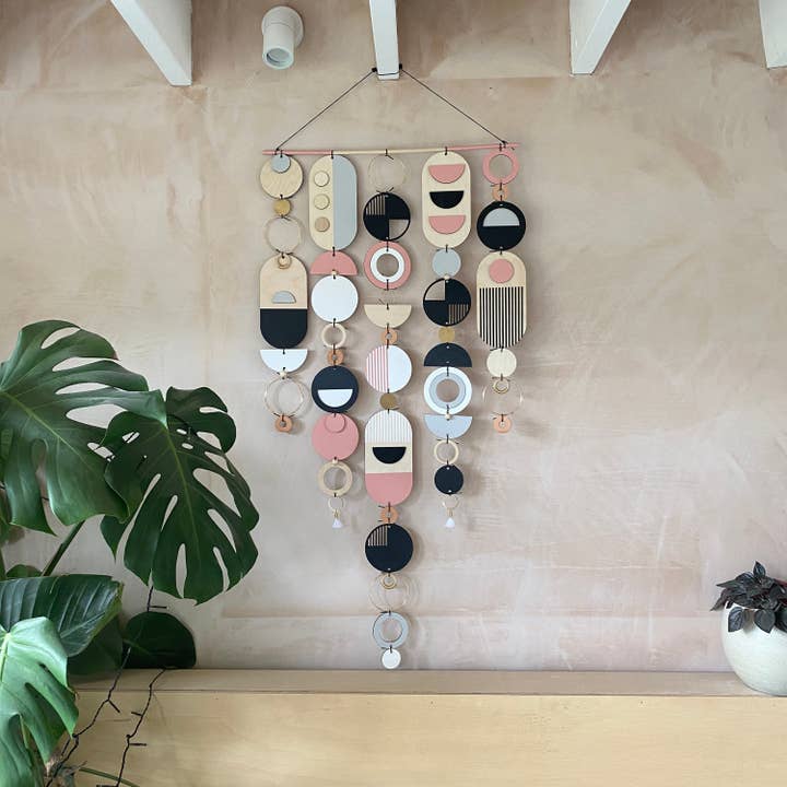 Großes Wandbild — rosa geometrisches Kunstwerk — Minimale Wohnkultur für den Großhandel von We Are Lunarium Ltd