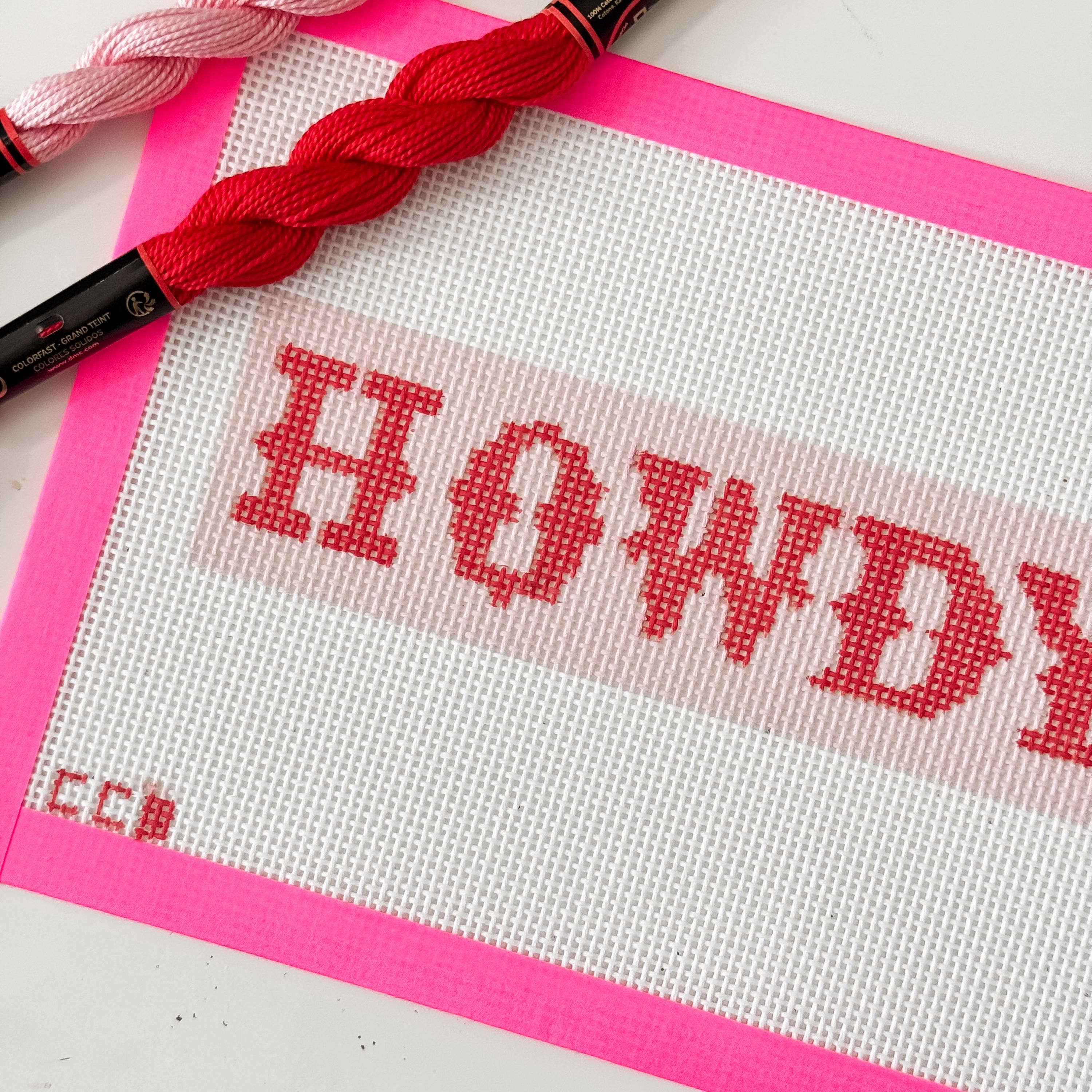 Cotswold Co Designs - Vente Accessoire de broderie/point de croix - Bonjour Signet 2”x7 13 Mailles Toile de Tapisserie Peinte à la Main, Toile de Tapisserie Esthétique Moderne, Toile de Tapisserie Bonjour3