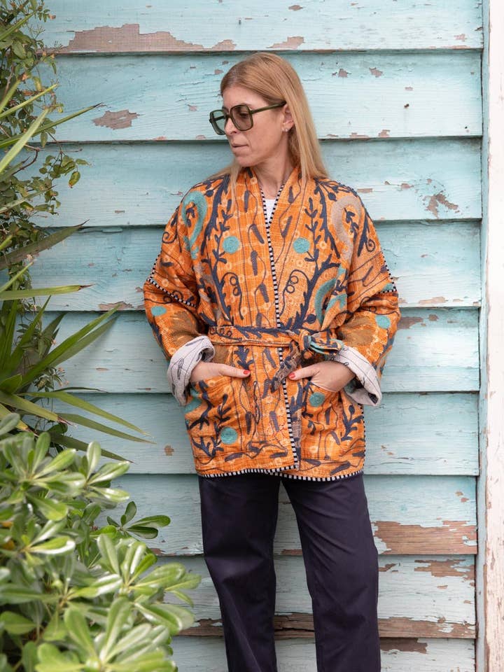 Oude kantha borduurwerk omkeerbare jas voor wholesale door Sanjanaandme