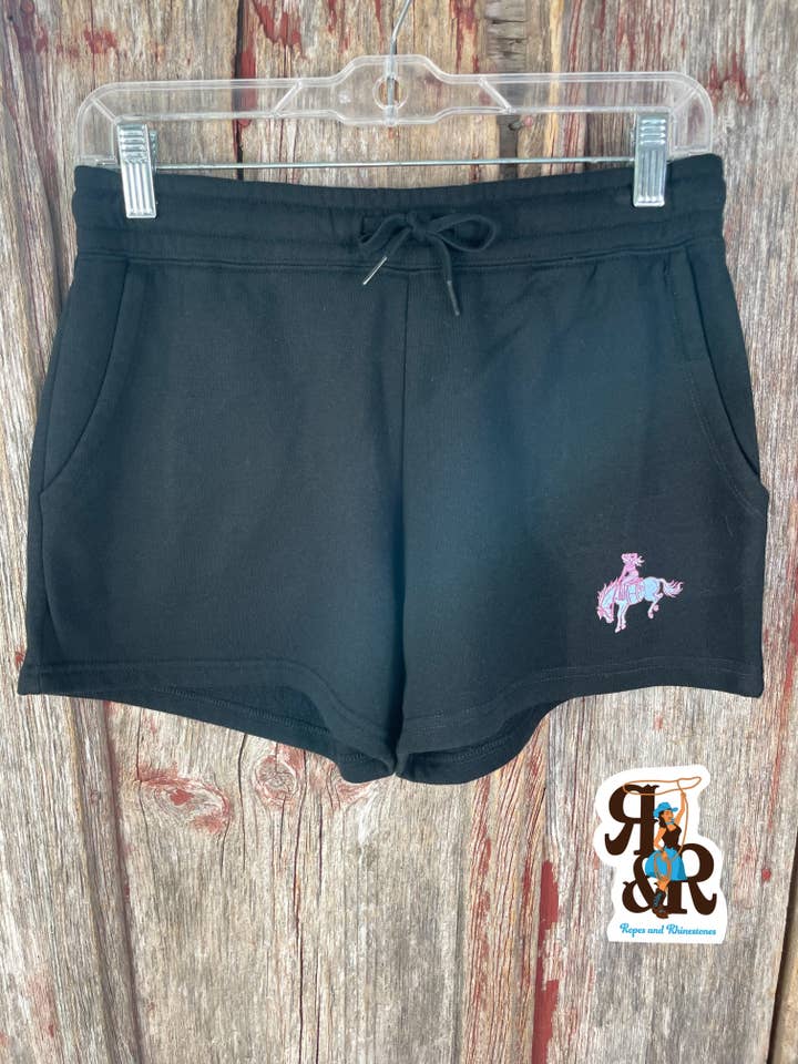 Engros Cowgirl Bronc Shorts for engroshandel hos Ropes and Rhinestones