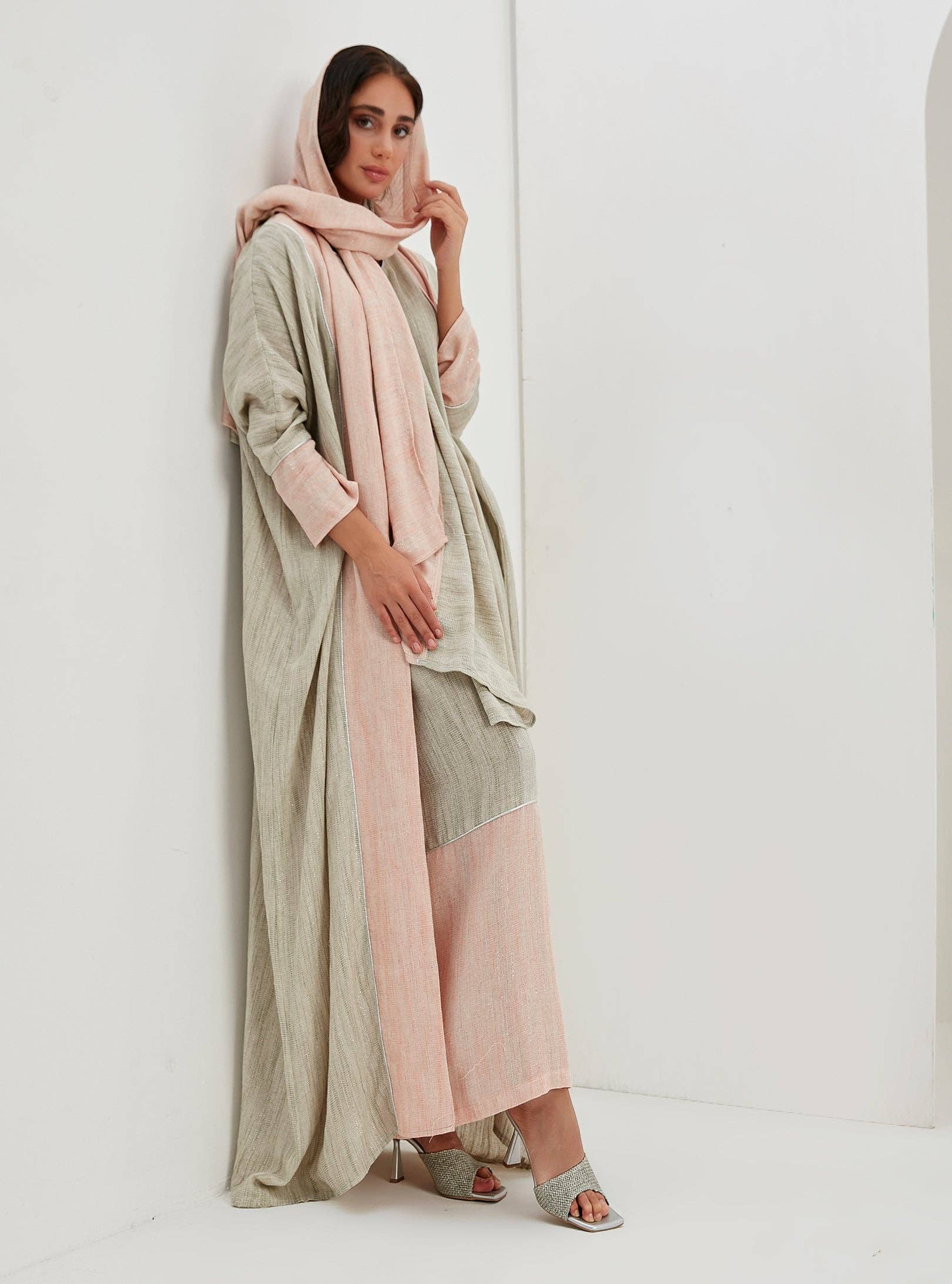 Store WF – wholesale Kaftan – Women's – Linen Cotton Silver Glitter Three Pice Abaya Set4