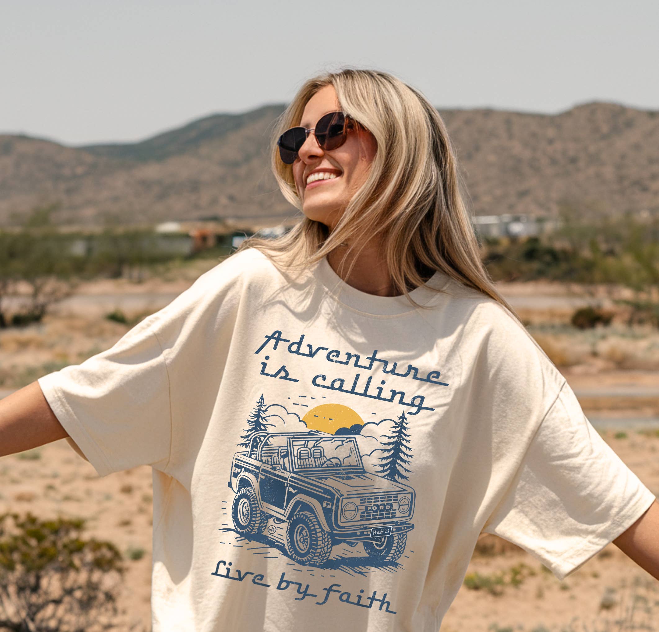 Never Lose Hope Designs - Vendita all'ingrosso Felpa stampata - Unisex - Bronco Adventure sta chiamando Maglietta Vivi con Fede