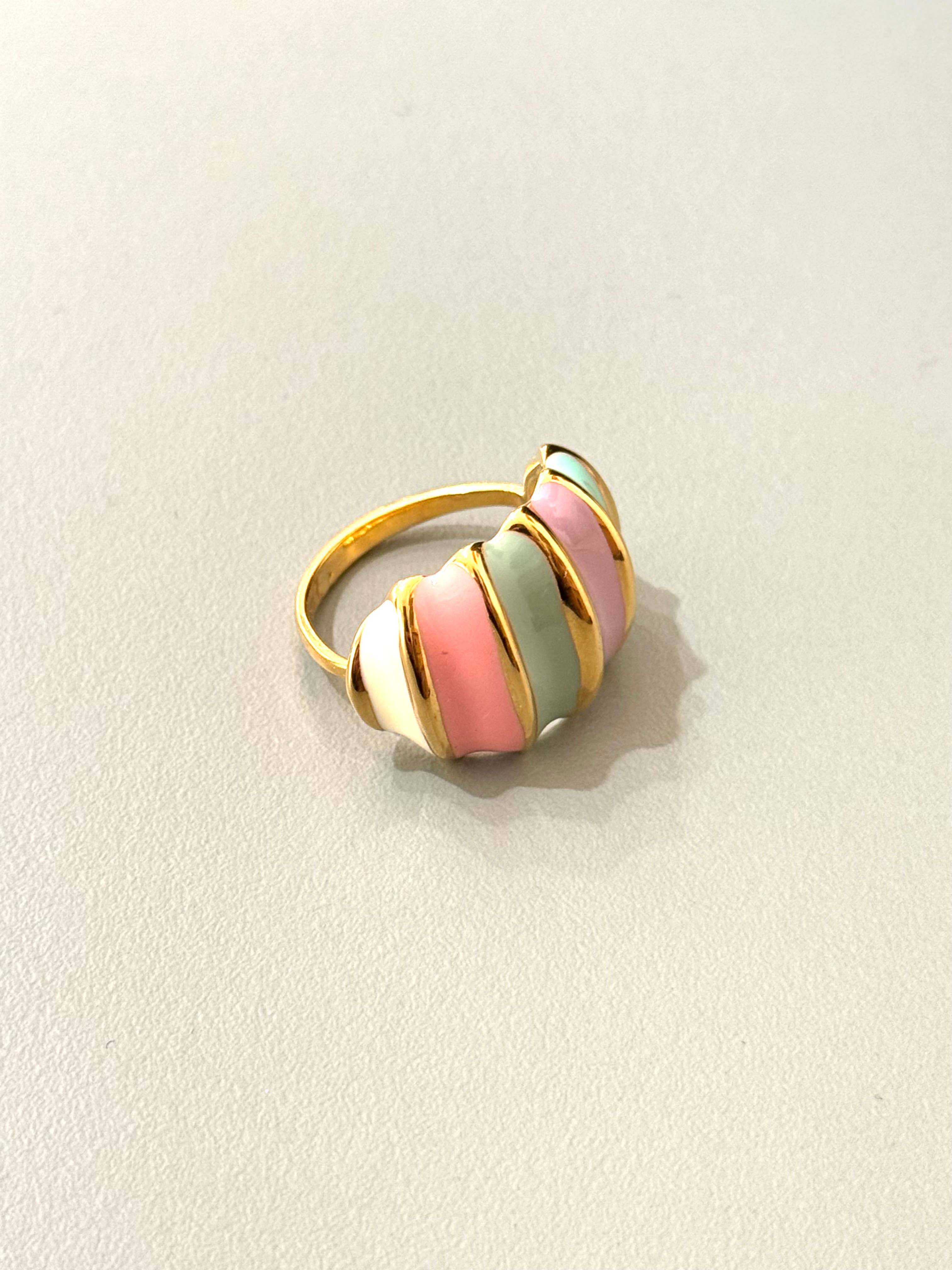 Cassette Barcelona – Großhandel Cocktail-/Statement-Ring – Mousse Bunter Edelstahl Emaille-Ring1