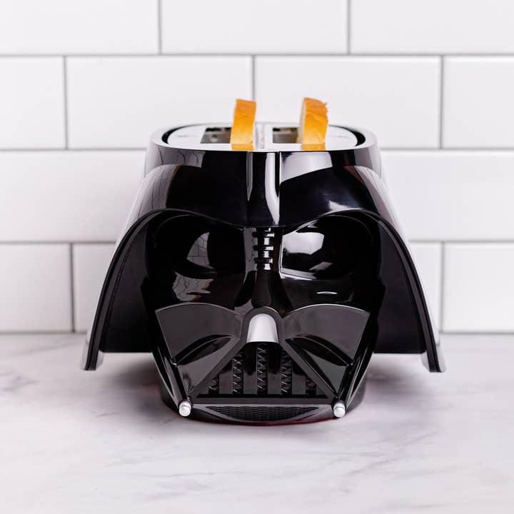 Uncanny Brands - Wholesale Kitchen Appliance - Uncanny Brands Star Wars Darth Vader Halo Toaster4