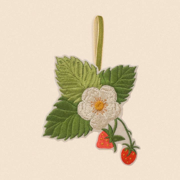 Strawberry Decoration for wholesale by Lappliq'