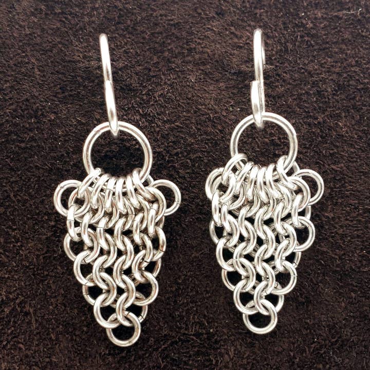 Europæiske Leaf Chainmail Øreringe for engroshandel hos Dave Cain Fine Jewelry