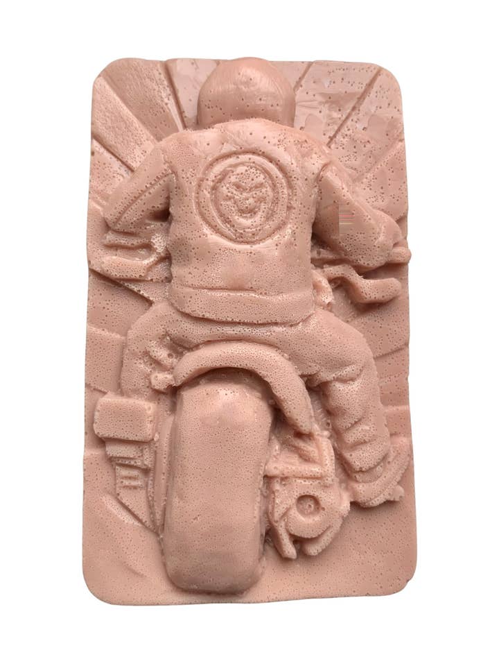 Motorcykel/Biker tema Bar af sæbe for engroshandel hos Plunk Soap and Candle Company