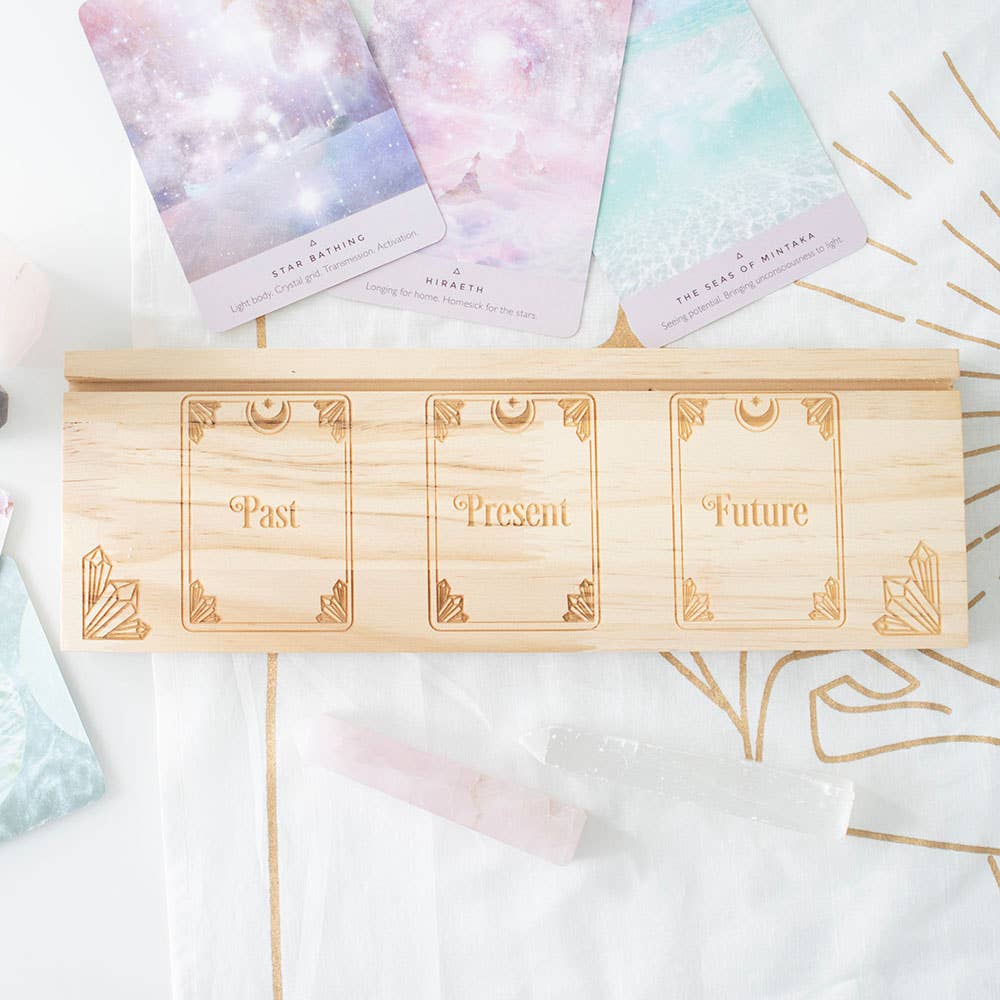 Something Different Wholesale - Wholesale Tarot Cards - Natural Past Present Future Tarot Card Stand6