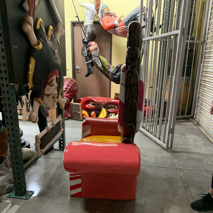 LM Treasures - Wholesale Decorative Figurine - Candy Throne Queen Life Size Statue5