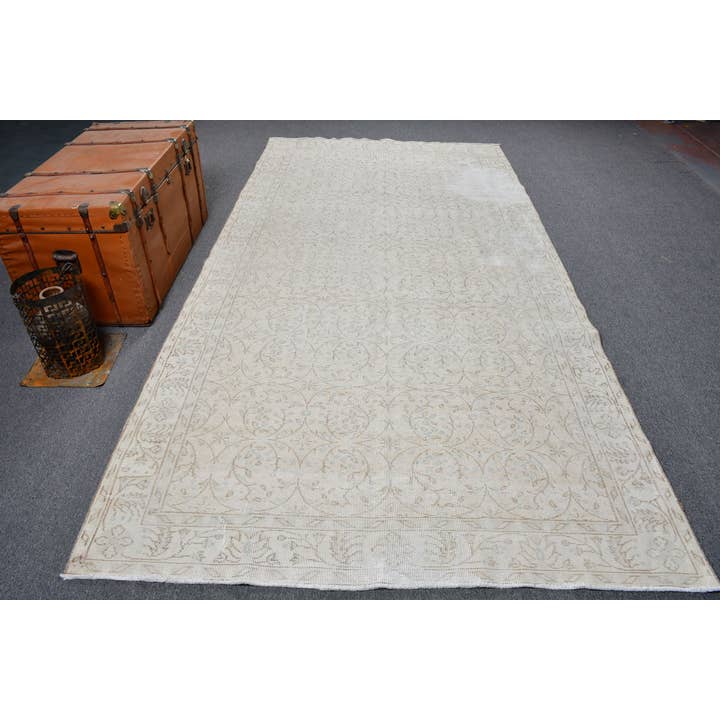 Vintage ullmatta: Intrikat rektangel i kräm & beige för wholesale av The Loom Wholesale