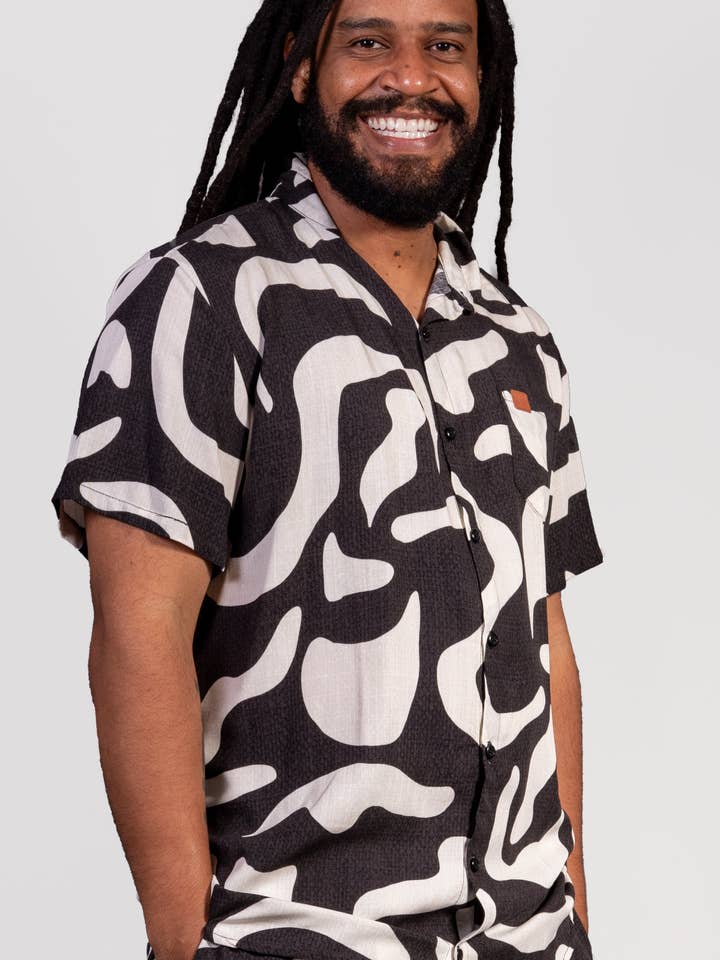 Chemise Ne croyez pas tout ce que vous pensez pour la vente par Auê Clothing