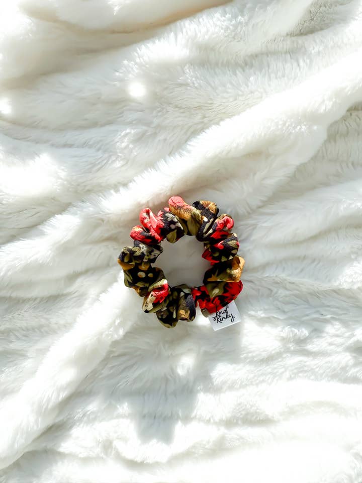 Single Mini Mini 🫶🏼 for wholesale by Knot Kinky HairTies