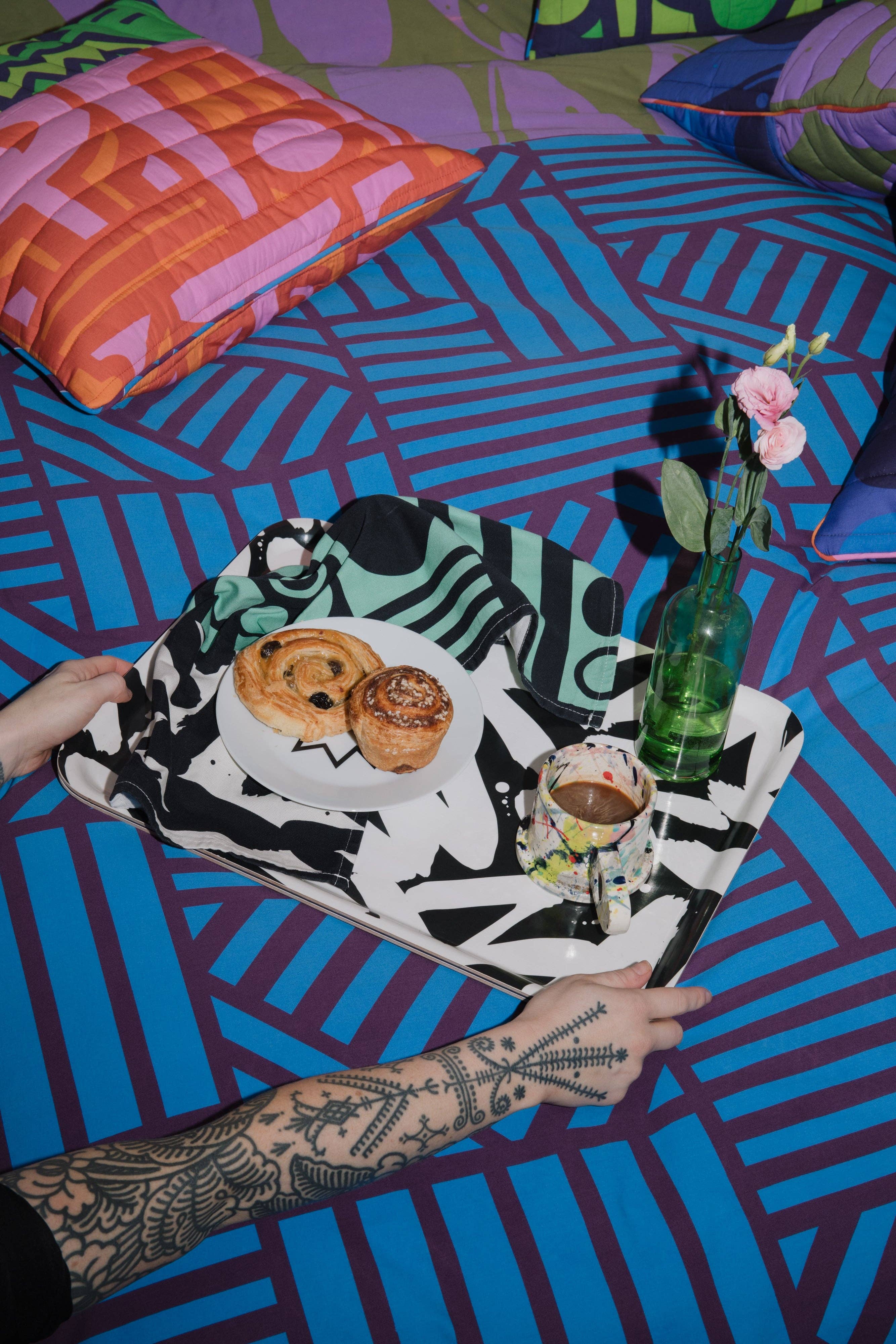 Irregular Sleep Pattern – wholesale Serving tray – Breakfast Tray in Mono 48 x 37cm6