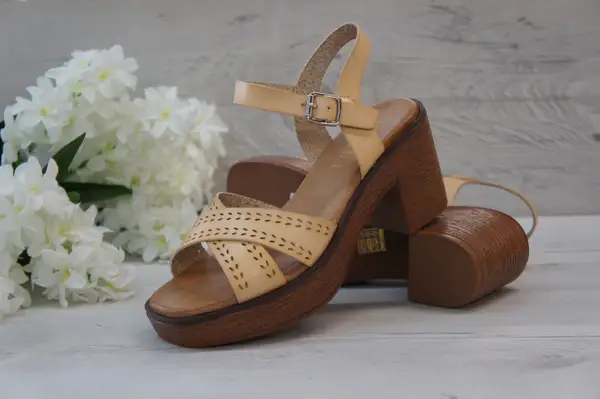 Top Staka – wholesale Sandals – Women's – Women's Platform Wood Effect Heels Cushioning Sandals22