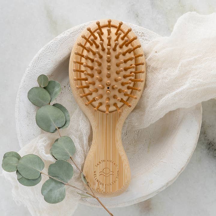 Kleine bamboe haarborstel – Onverpakt voor wholesale door Earth Ahead