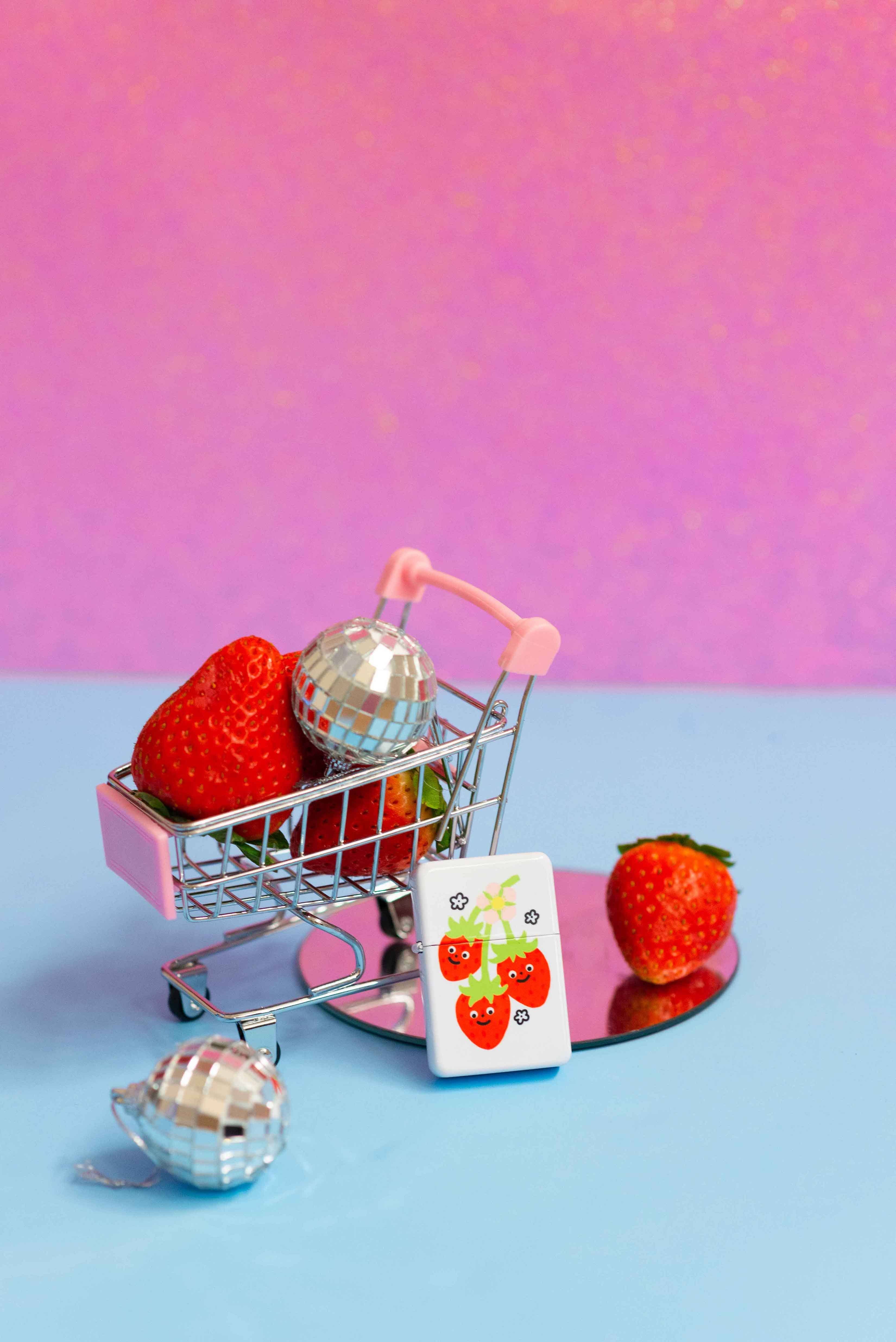 The Peach Fuzz – wholesale Lighter – Sweet Strawberry Lighter4