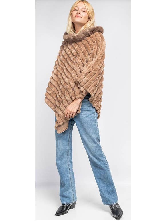 LOOWIE - Wholesale Poncho - Women's - 068 Poncho Striped Fake Faux Fur Loowie5