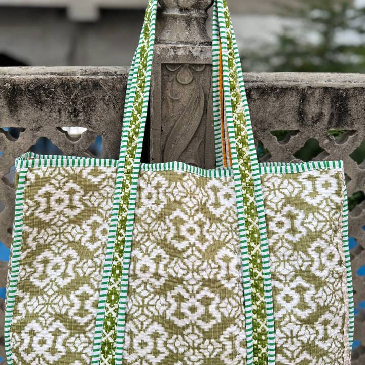 GYPSY STUDIO - Wholesale Shoulder Bag - Women's - Floral Print Silk Quilted Tote Bag Women's Shopping Handbag 1