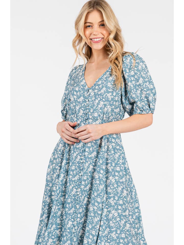 Calista - Wholesale Dress – Women's - SHORT SLEEVE SELF COVER BUTTON DETAIL MIDI DRESS - VD606911