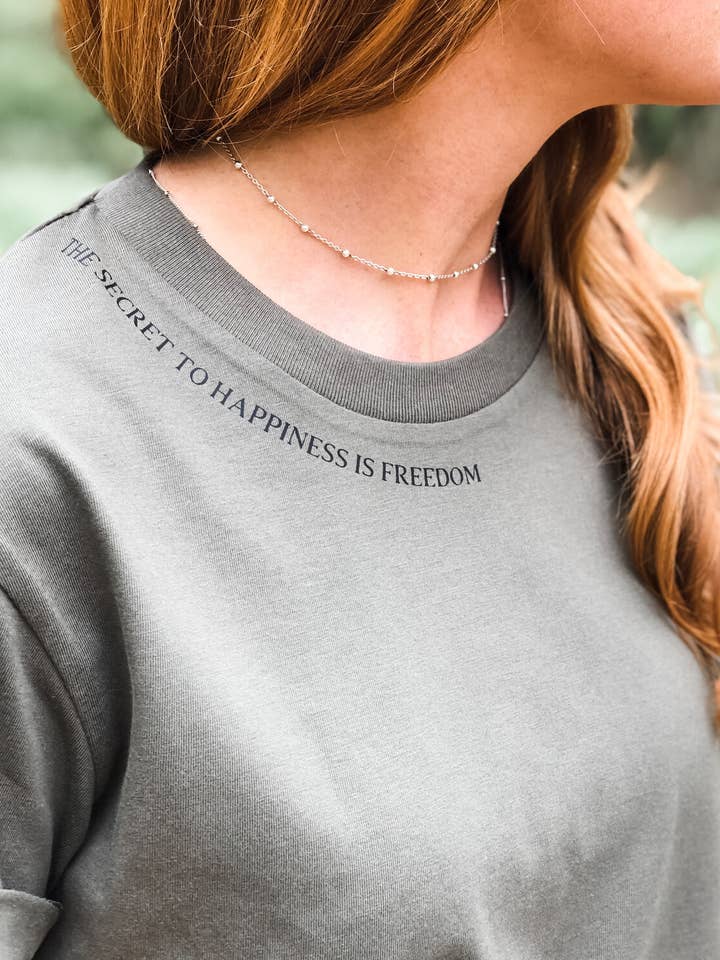 Freedom T-shirt voor volwassenen voor wholesale door LONE OWL STUDIO