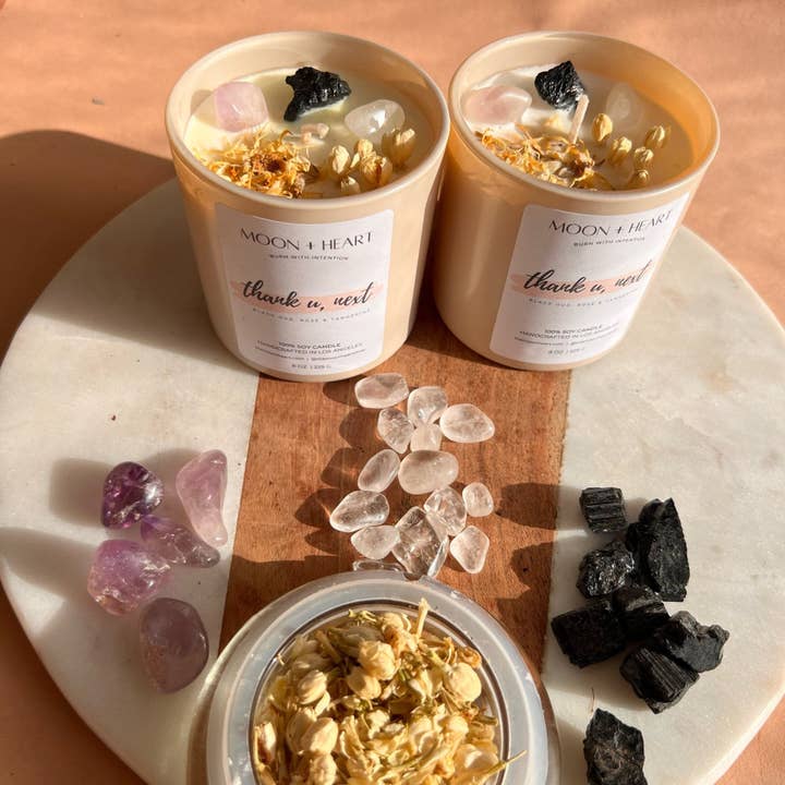 The Moon+Heart – wholesale Burkljus – HEALING Intention Soy Wax Candle | Ametist, klar kvarts och svart turmalin | Doft: Svart Oud, Rose & Mandarin